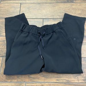 Lululemon in the fly pants size 4